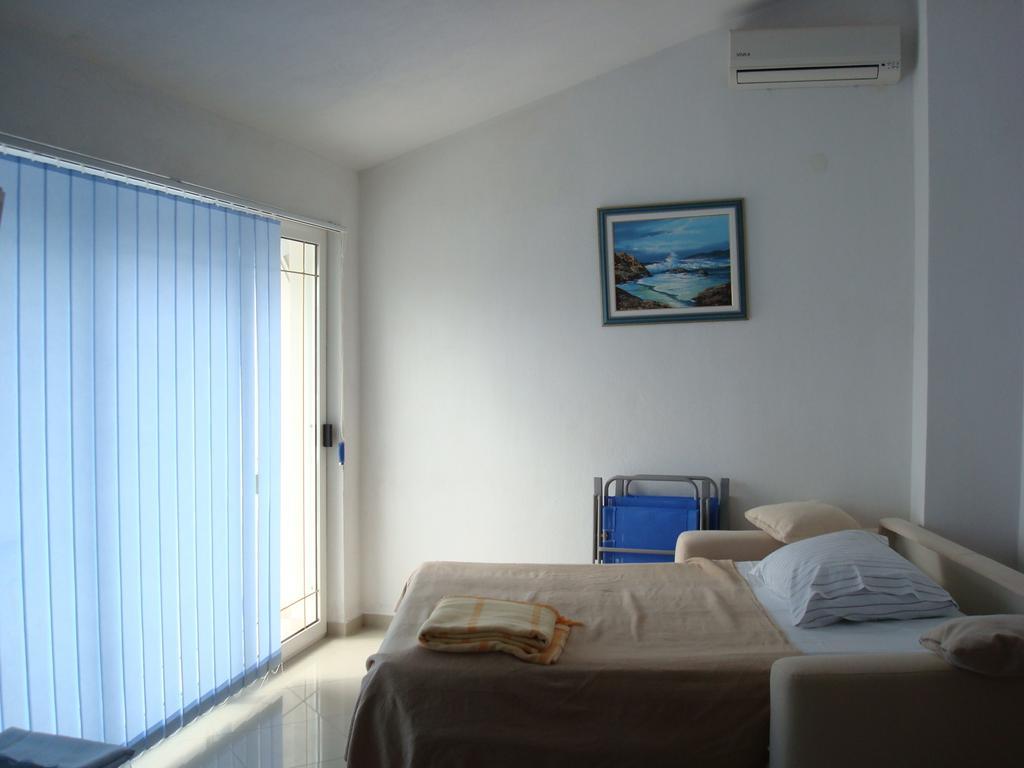 Apartments 4 Dolphins Rogoznica  Quarto foto
